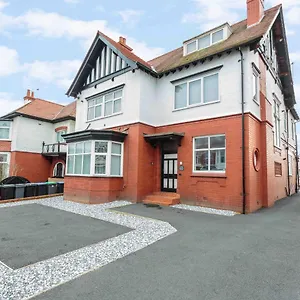 https://cherry-property-plum-suite.hotelsin-chester.com